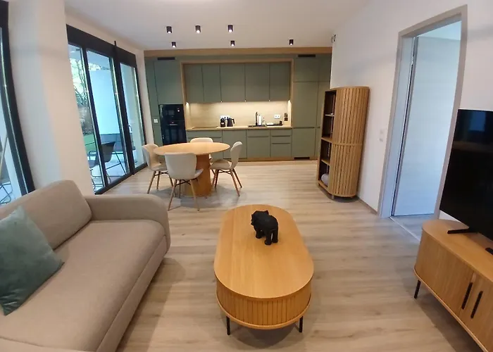 Fenyvesliget Apartmanok IV