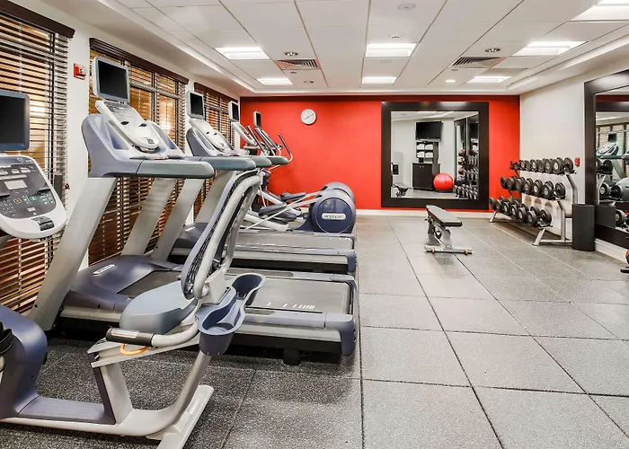 Homewood Suites By Hilton Long Island-Melville