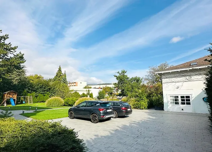 Villa Romana Apartments With Terrace & Private Entrance