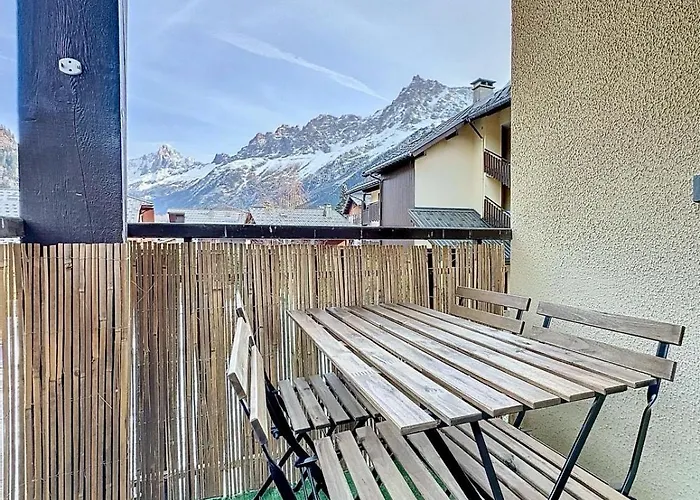 Modern 2Br Apt With Mountain Views & Private Parking
