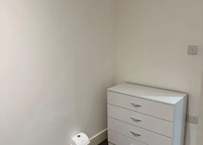 Spacious 3Br Stay Near Heathrow And Central London