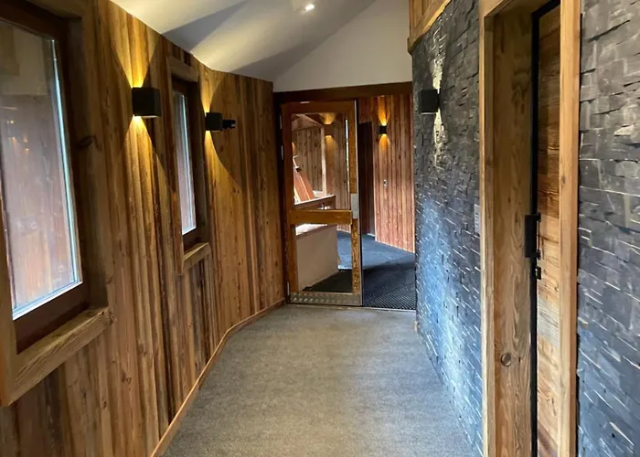 Newly Renovated Flat On The Slopes