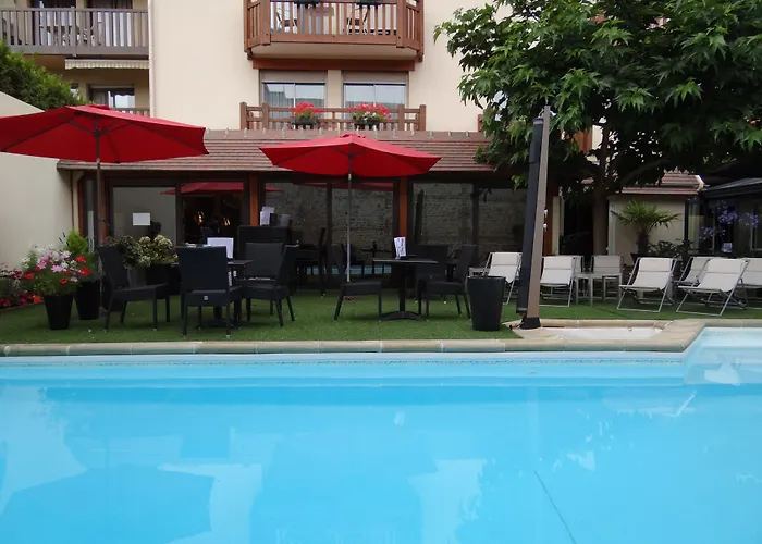 Le Trophee Boutique Hotel Spa- La Loggia Appart'Hotel