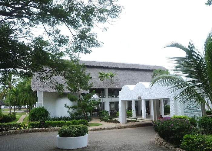Jacaranda Indian Ocean Beach Resort