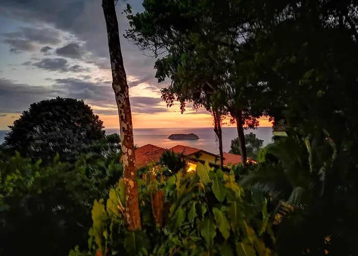 Si Como No Resort & Wildlife Refuge