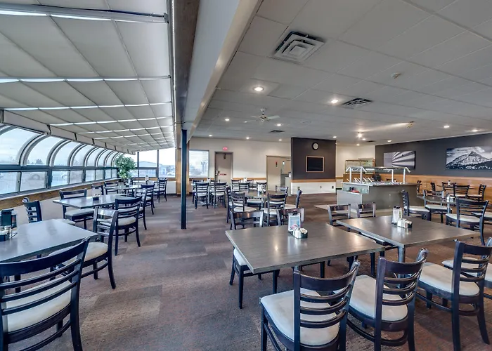 Heritage Inn Hotel & Convention Centre - Pincher Creek