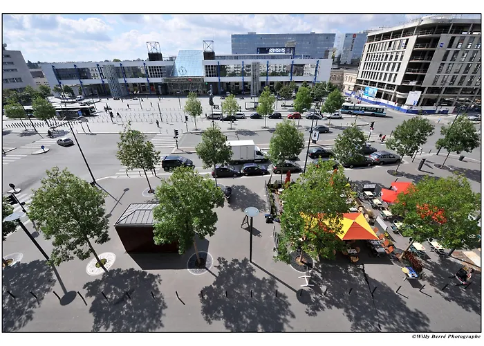 Le Paris Brest Hotel