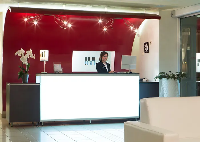 Domino Suite Hotel & Residence