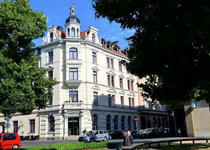 Fruehlings-Hotel
