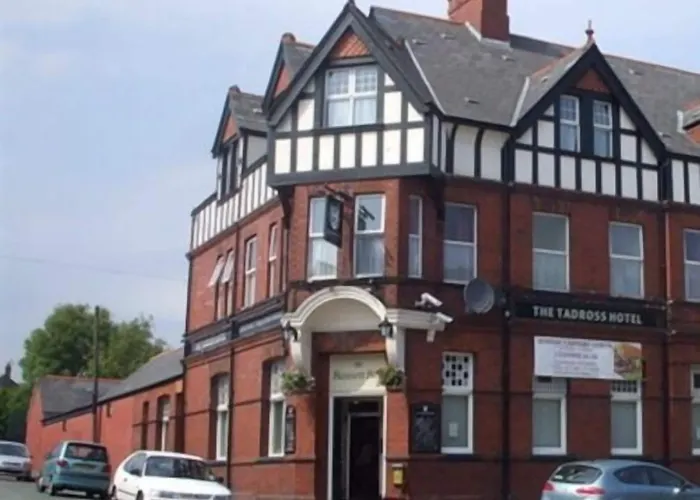 Tadross Hotel