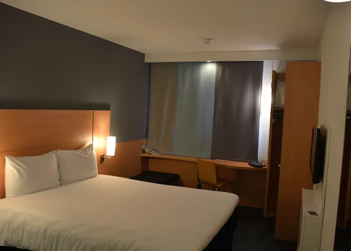 Ibis Reading Centre