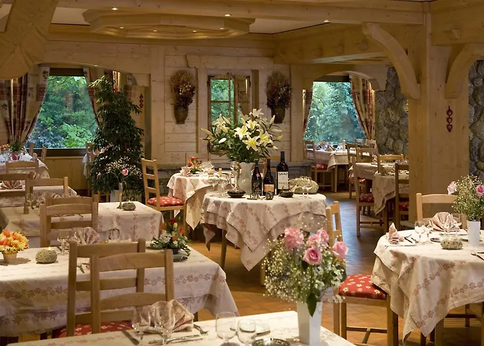 Chalet-Hotel Neige Et Roc, The Originals Relais