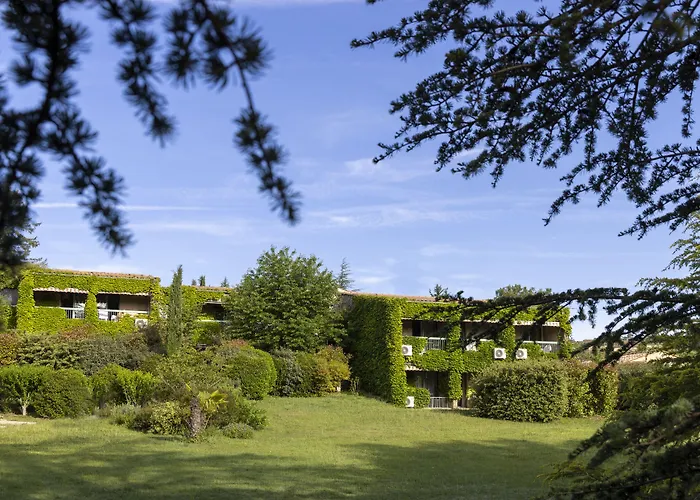 Hotel & Residence Lou Paradou Greoux Les Bains