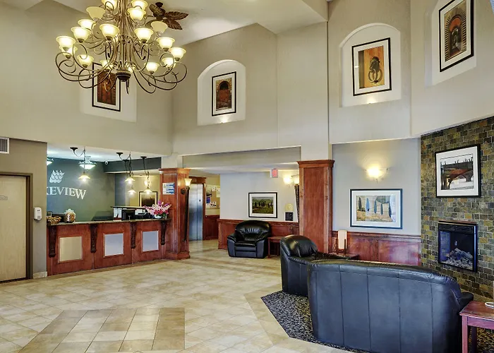 Lakeview Inns & Suites - Fort Nelson