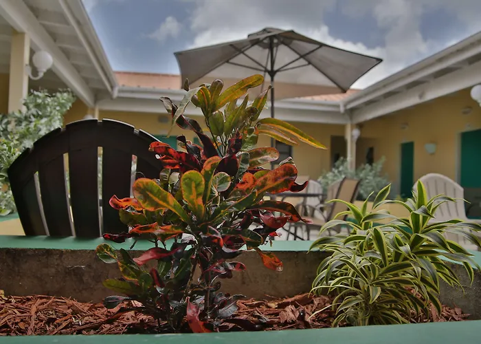 Carl'S Unique Inn & Conference Facilities