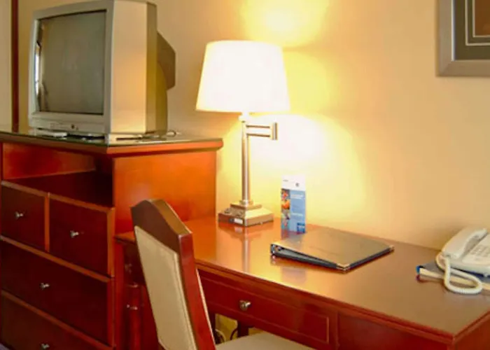 Coast Fraser Inn