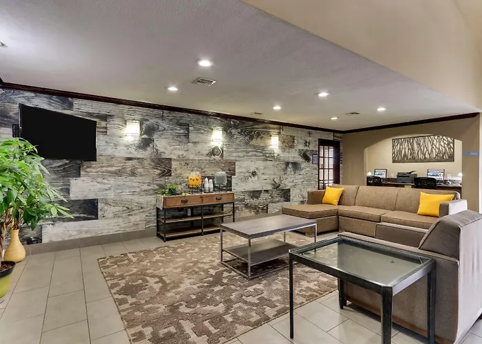 Best Western Plus University Inn & Suites