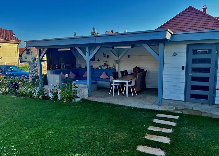 Fueredi Virag Villa