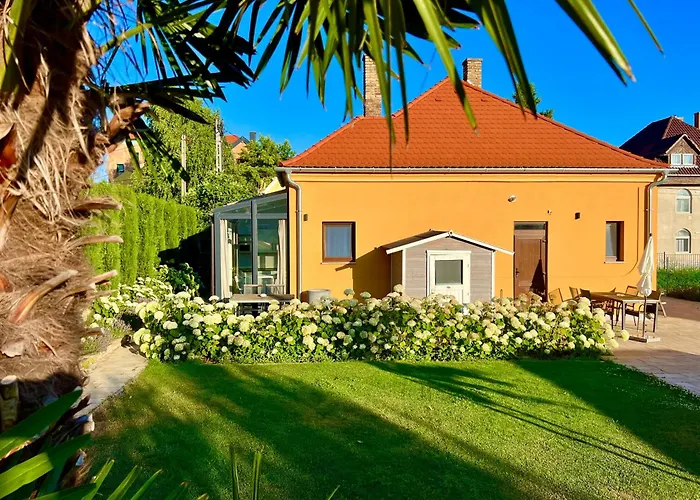 Fueredi Virag Villa