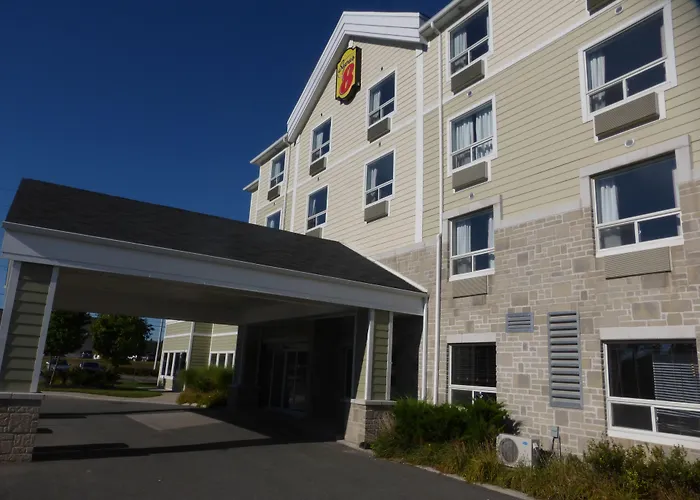 Super 8 By Wyndham Peterborough