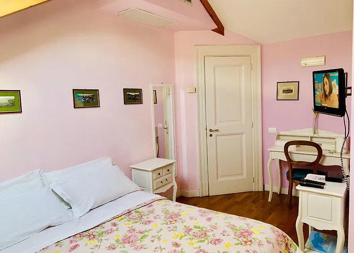 The Secret Garden Relais