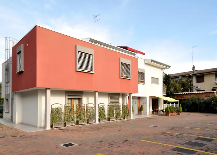 Hotel Mezzaluna