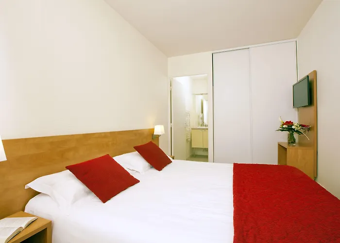 Sejours & Affaires Rennes Villa Camilla