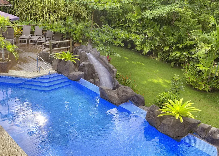 Pumilio Mountain & Ocean Hotel