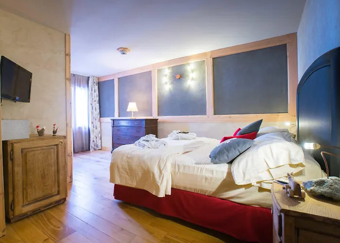 Hotel Bucaneve