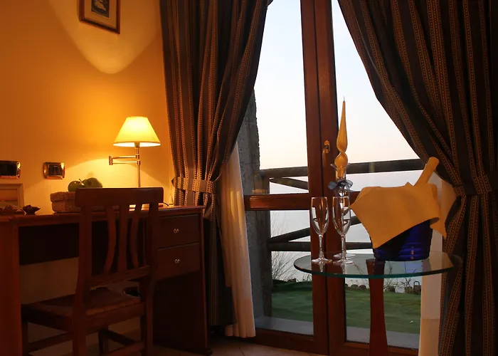 Hr Hotel & Spa