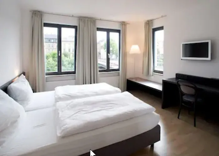 Tandem Hotel