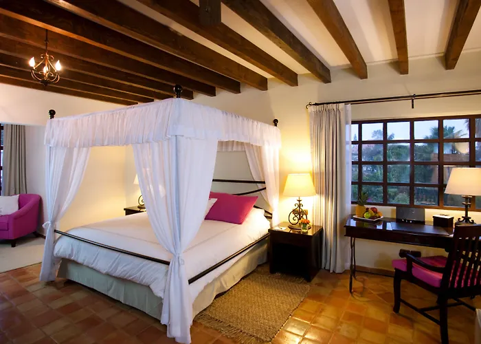 Guaycura Boutique Hotel, Beach Club & Spa