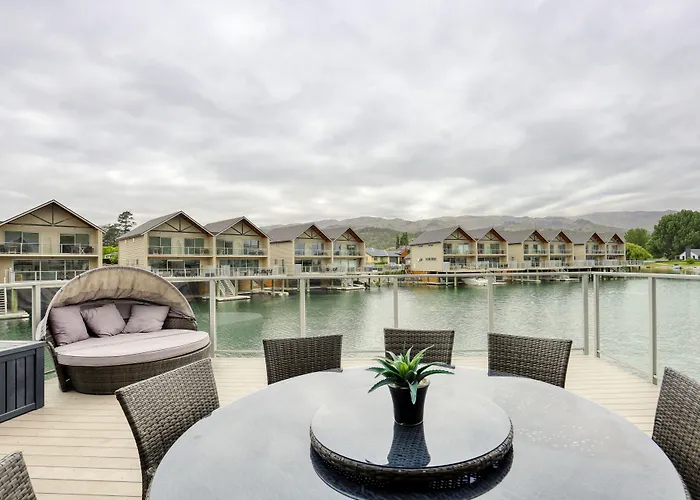 Lake Resort By Marsden
