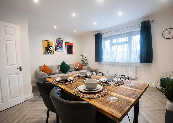 Stylish 2-Bed Apartment In Bromley