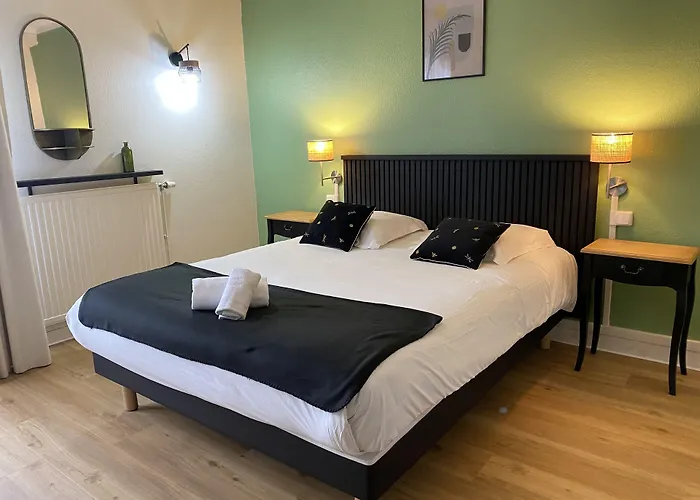 Le Clos Du Pontic Logis Hotels