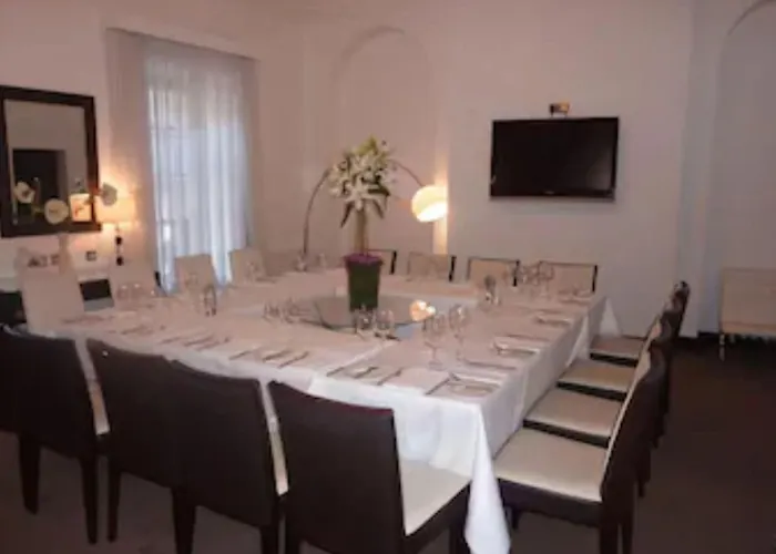 Zuni Restaurant & Boutique Hotel