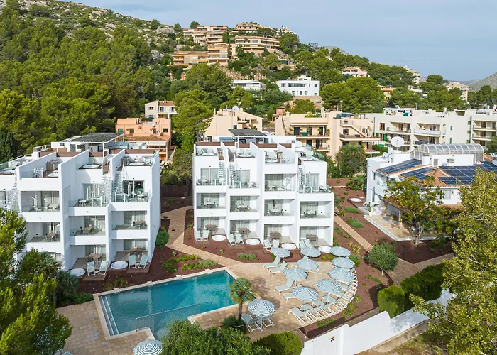 Cabot Las Velas Apartments