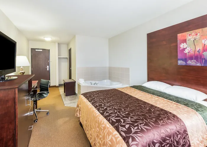 Super 8 By Wyndham Innisfail