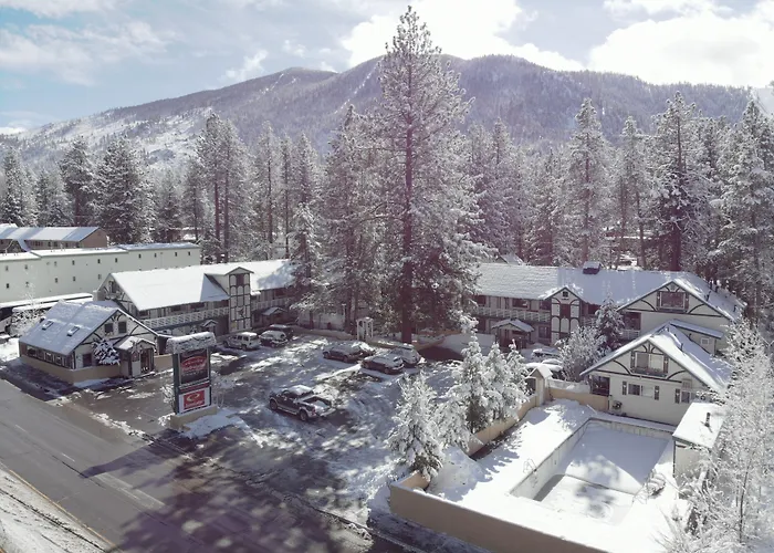 Econo Lodge Inn & Suites Heavenly Village Area