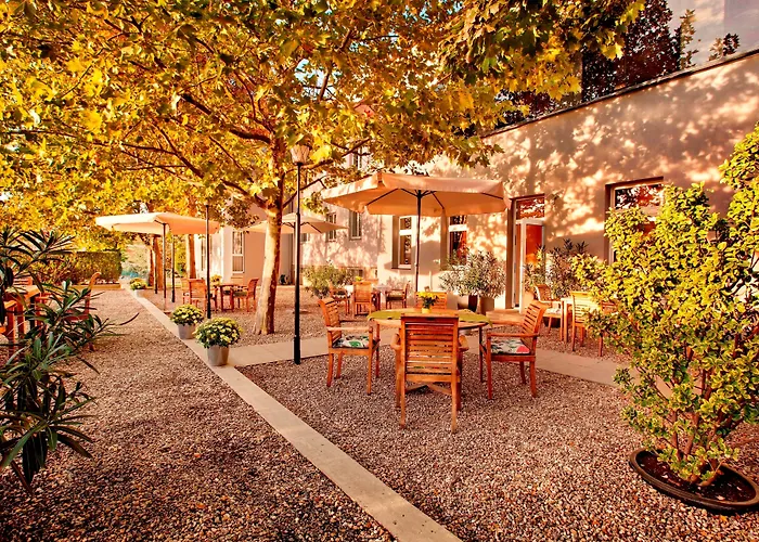 Strandhotel Alte Donau