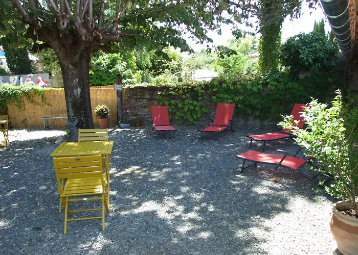 Logis Hotel L'Occitan 2 Etoiles