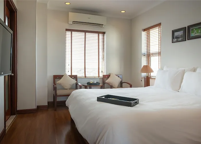 Hanoi E Central Luxury Hotel