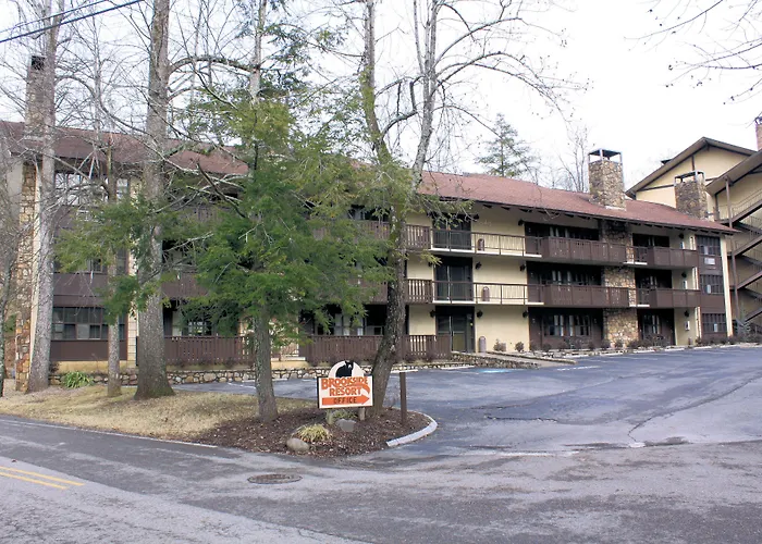 Brookside Lodge - Gatlinburg - On The River