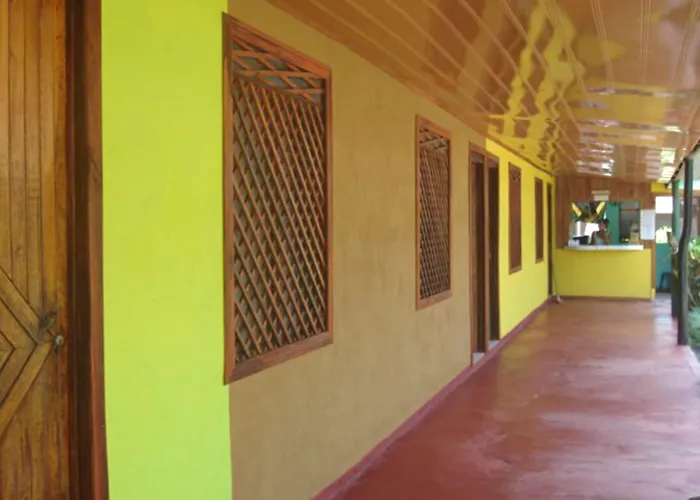 Hotel El Icaco Tortuguero