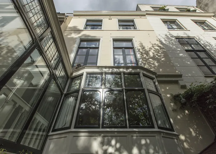 Dutch Masters Short Stay Apartments