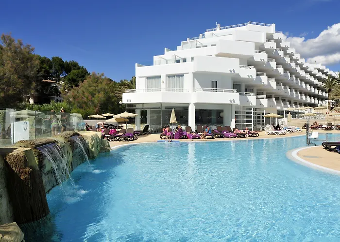 Fergus Style Cala Blanca Suites