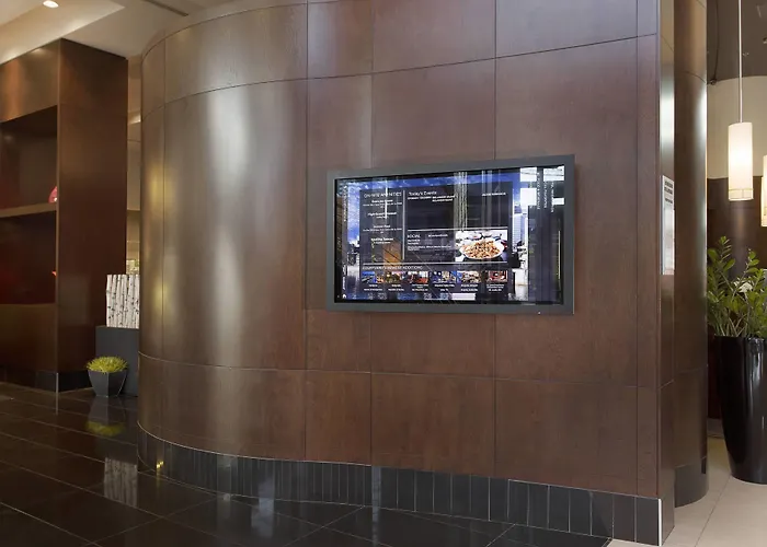 Courtyard Par Marriott Montreal Centre-Ville