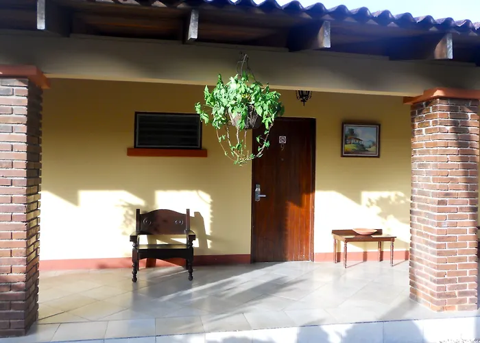 Hotel Las Espuelas, Bar & Restaurant