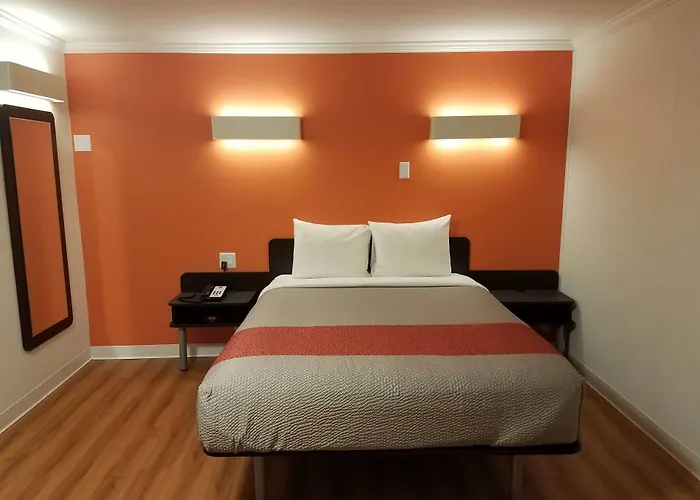 Motel 6 Cranbrook