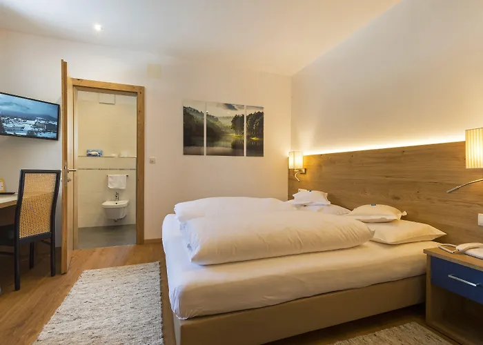 Hotel Dolomiten